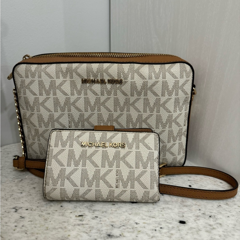 Michael Kors JSl Large EW Crossbody and Wallet